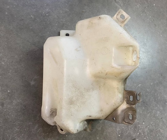 Водяний бачок омивача скла MN182394 MITSUBISHI