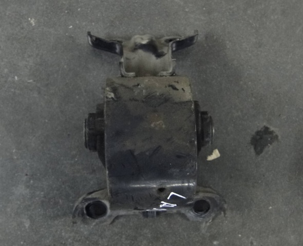 Ліва подушка двигуна MN184091 MITSUBISHI