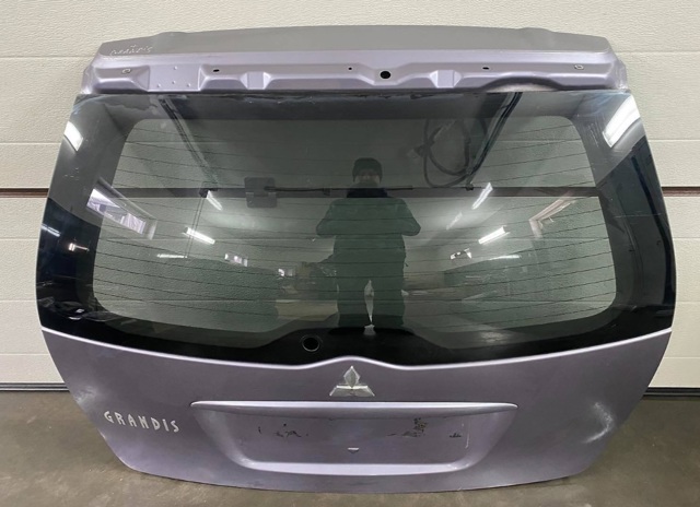 Треті двері MN186428 MITSUBISHI