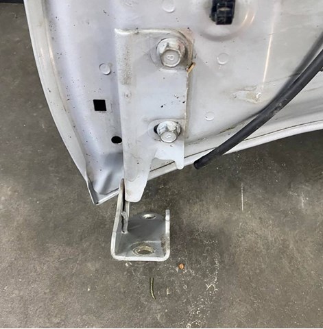 Петля капота, права MR292044 MITSUBISHI