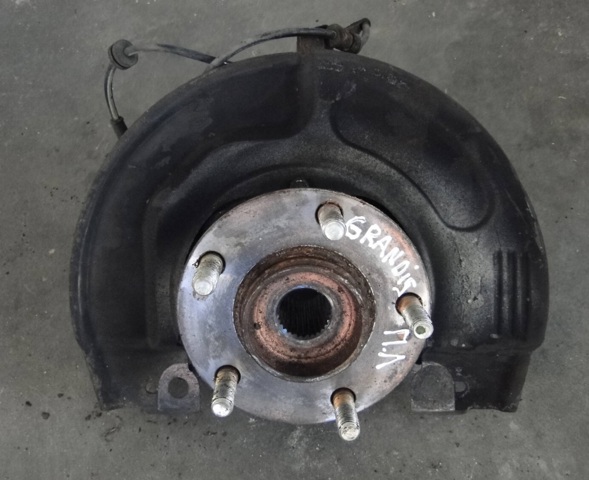 Цапфа передні праві MR594356 MITSUBISHI