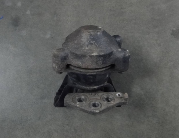 Права подушка двигуна MR594373 MITSUBISHI