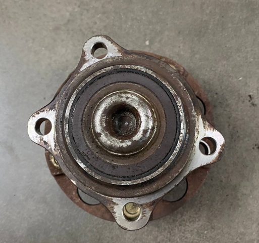 Маточина заднього колеса MR594443 MITSUBISHI