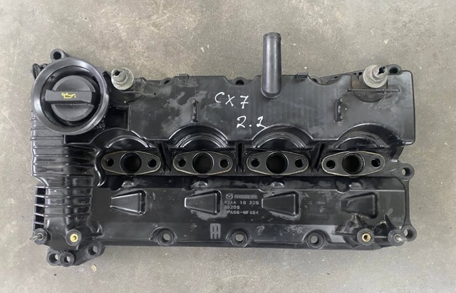 Кришка клапанна R2AA10220B MAZDA