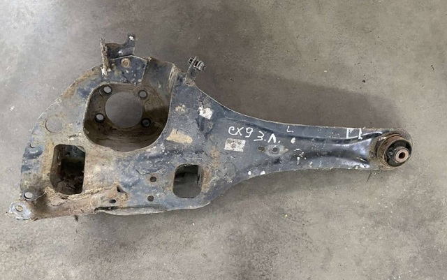 Цапфа поворотного кулака TD1128250C MAZDA