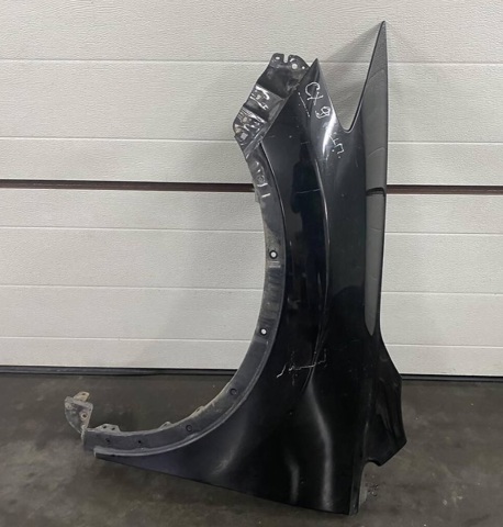 Бічна частина передня ліва TD1152210D MAZDA