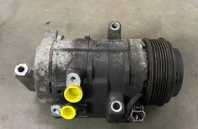Компресор холодоагенту TD1561K00 MAZDA