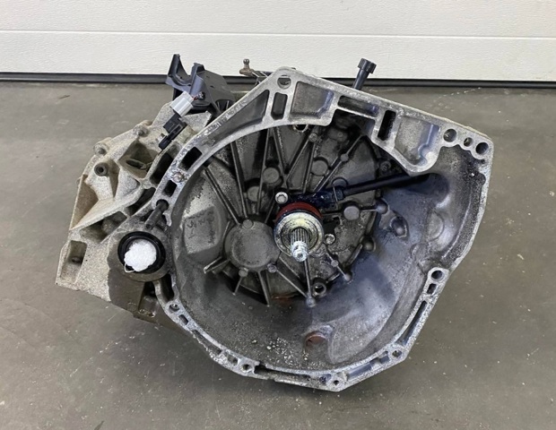 Коробка швидкостей механіка TL4137 NISSAN