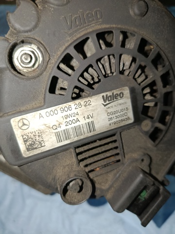Генератор автомобільний A0009062822 MERCEDES