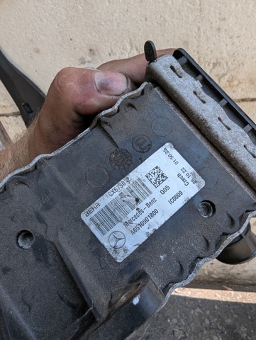 Охолоджувач наддувочного повітря A6510901800 MERCEDES