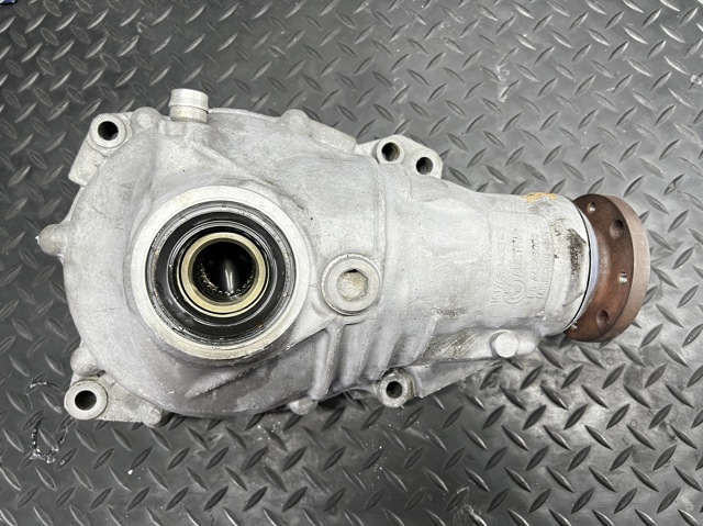 Редуктор колісний моста переднього 31507601771 BMW
