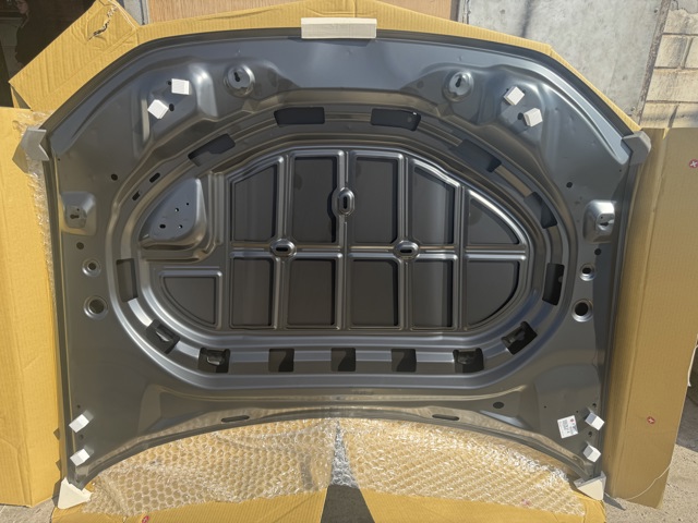 Капот 3CM823031B MARKET (OEM)