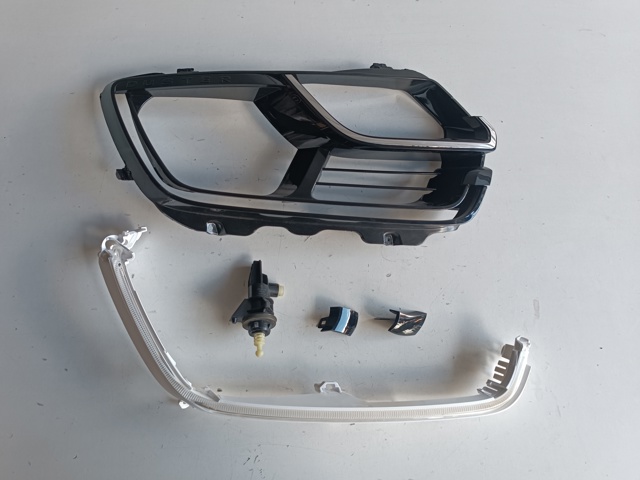 Фара основна права 260101133R RENAULT