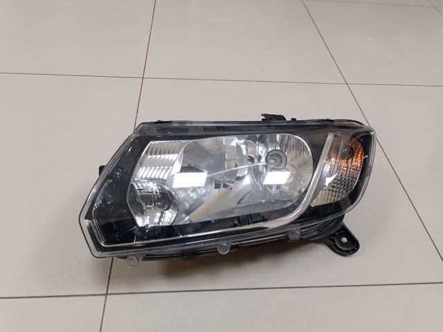 Блок фара ліва 260601236R RENAULT