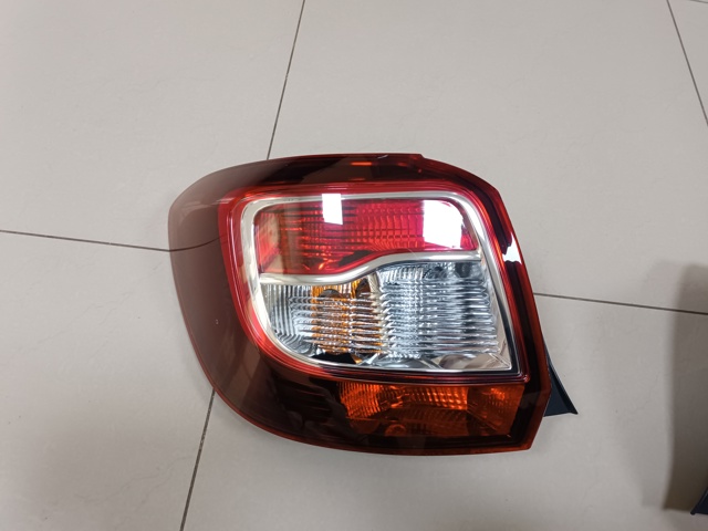 Задня ліва фара 265550577R RENAULT