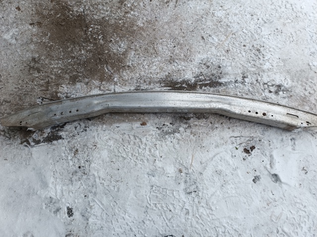 Балка бампера переднього 51113403438 BMW