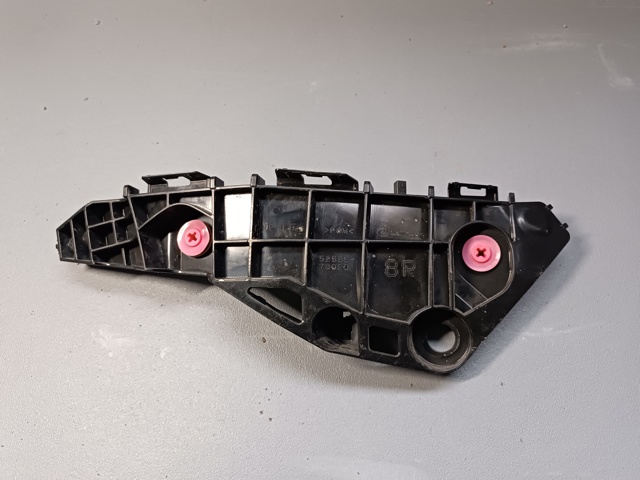 Напрямна переднього бампера, права 5253578020 TOYOTA