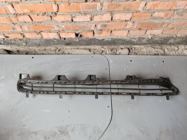 Решітка бампера нижня 5311260290 TOYOTA