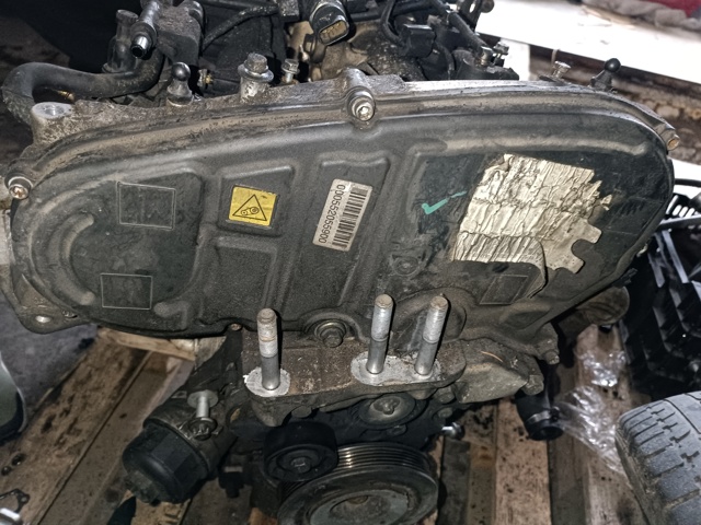 Кришка двигуна передня 55205590 FIAT