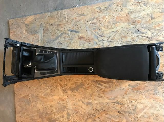 Консоль панелі приладів 5G1863241BE82V VAG