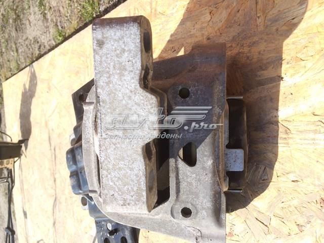Права подушка двигуна 5Q0199262DA VAG