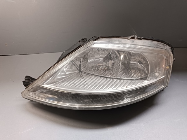 Блок фара ліва Citroen C3 1
