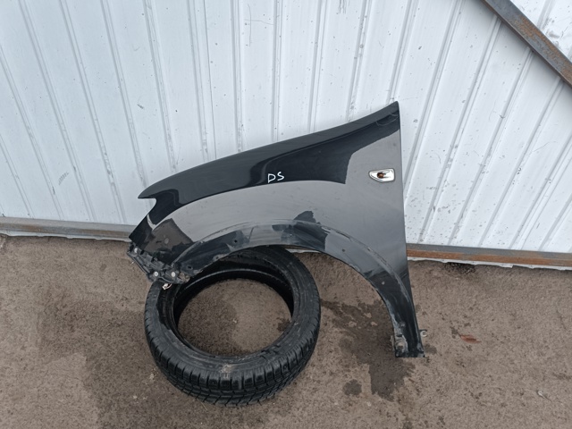 Переднє ліве крило 631017242R RENAULT