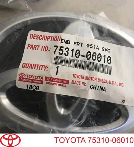 Емблема решітки радіатора 7531006010 TOYOTA