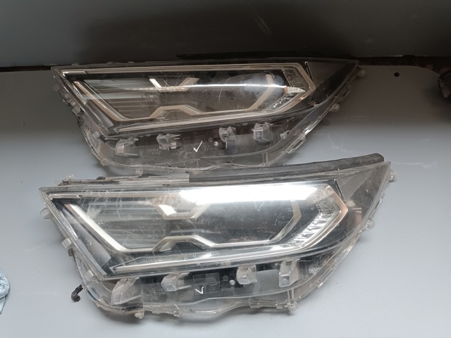 Фари 8118542A32 TOYOTA