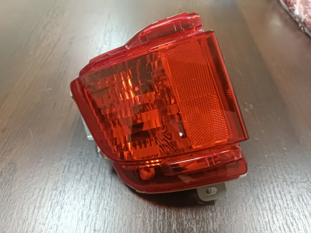 Протівотуманнка задня, ліва 8145660070 TOYOTA