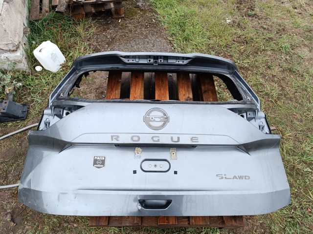П'яті двері 9001A6RC0A NISSAN