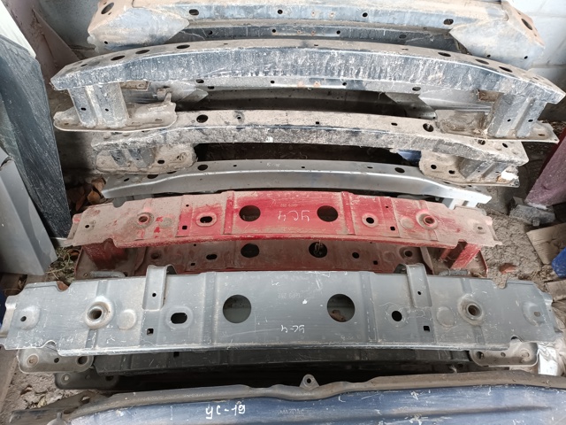 Балка бампера заднього B45C50260 MAZDA