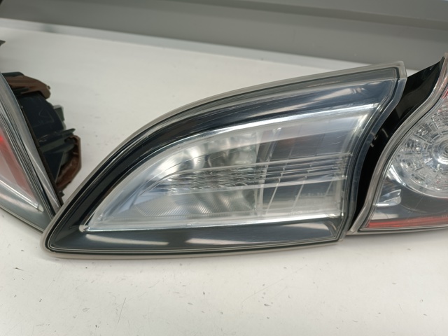 Ліхтар задній внутрішній правий BBN7513F0E MAZDA
