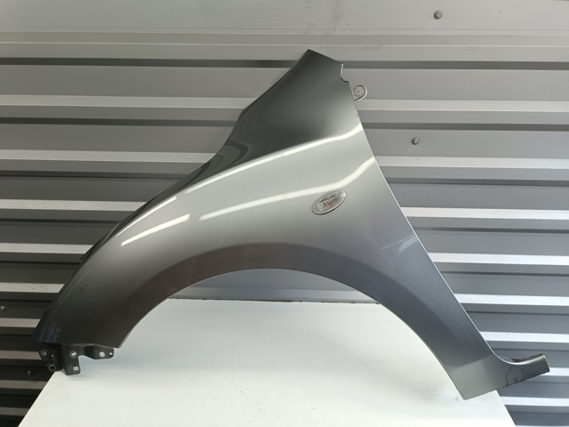 Бічна частина передня ліва BBP852211B MAZDA
