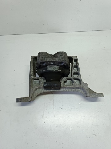 Права подушка мотора BCM439060D MAZDA