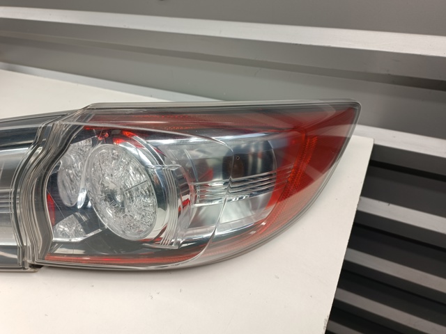 Задній правий зовнішній ліхтар BCW951150C MAZDA