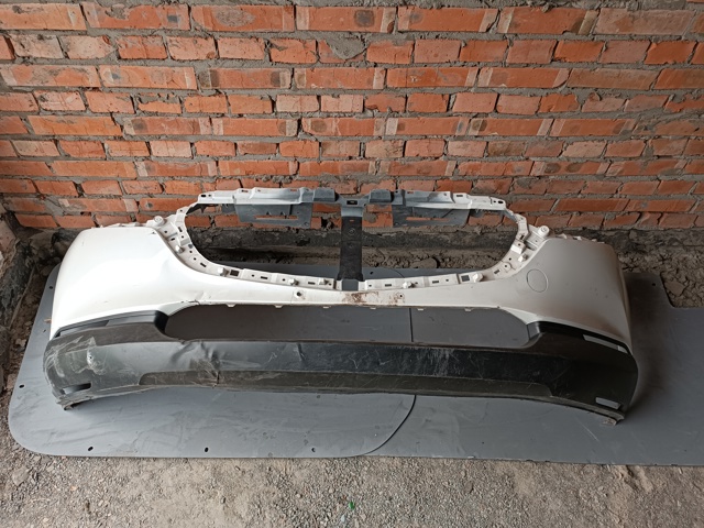 Бампер передній в зборі DGH950031 MAZDA