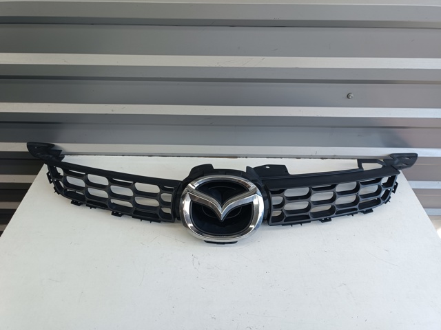 Решітка радіатора EG2150710D MAZDA