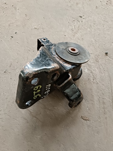 Подушка (опора) двигуна, ліва GA2A39070C MAZDA