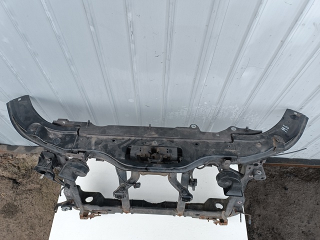 Накладка верхня передньої панелі/супорту радіатора GHP953150 MAZDA