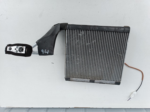 Охолоджувач повітря GHP961J10A MAZDA