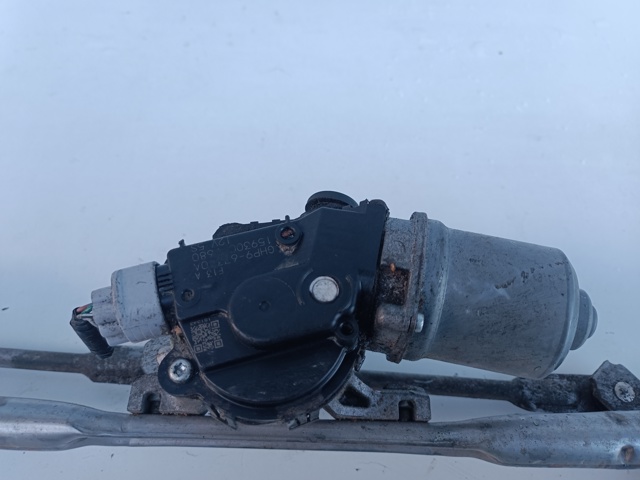 Мотор склоочисника скла (трапеції) GHP967340A MAZDA