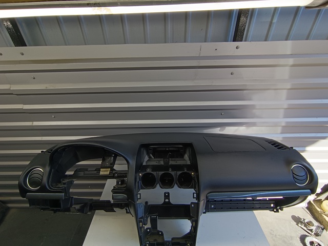 Передня панель GJ6R60350A02 MAZDA