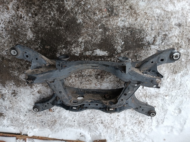 Балка задньої підвіски, підрамник KD352880X MAZDA