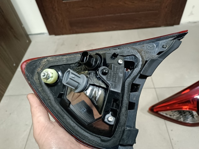 Задня ліва внутрішня фара KD53513G0B MAZDA