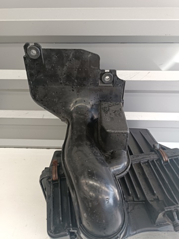 Повітроприймач L33D13200A MAZDA