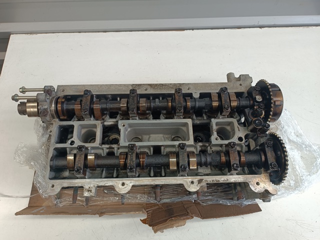 Головка двигуна L3K910090F MAZDA