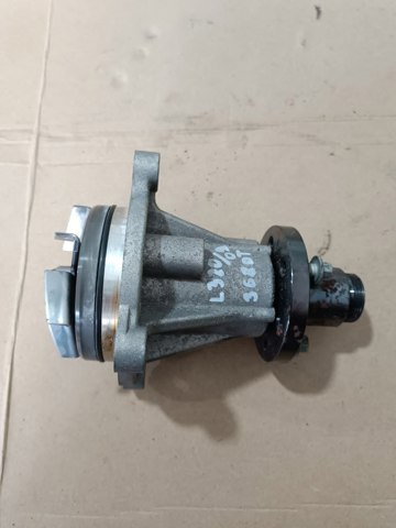 Насос охолоджуючої рідини LR008863 LAND ROVER