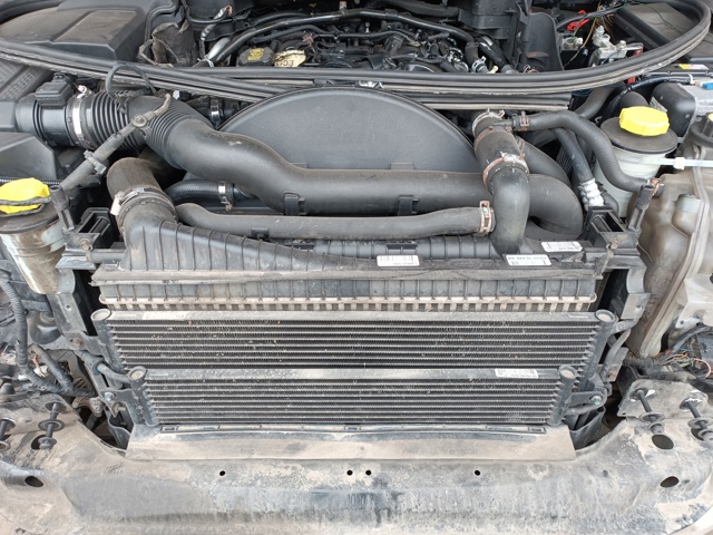 Система охолодження наддувочного повітря LR015603 LAND ROVER