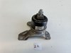 Подушка (опора) двигуна, права LR024729 LAND ROVER